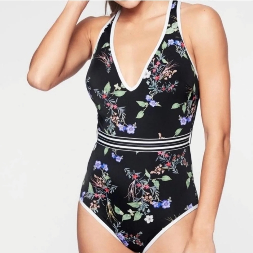 NWT Athleta Printed Floral Gold Coast One Piece Belted Swimsuit Size Small